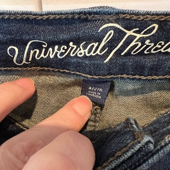 WJ1.727 Universal Thread High Rise Jegging Jeans Dark Wash • 4/27R • Inseam 29 - Picture 3 of 5